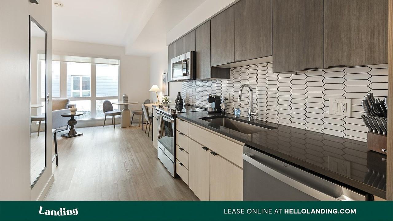 707 S Farmer Ave - Photo 3 of 50