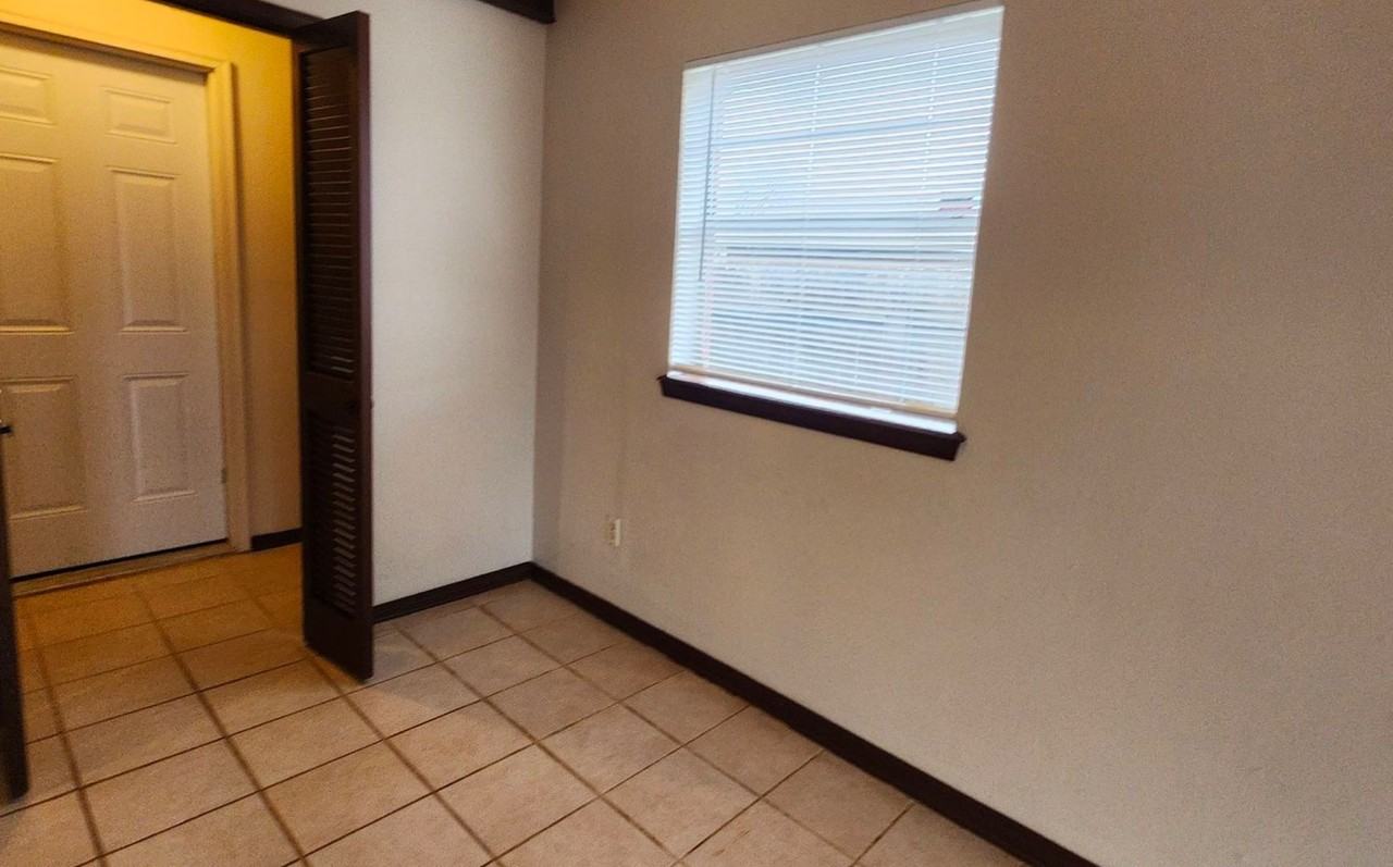 4704 Cinderella Drive - Photo 6 of 21