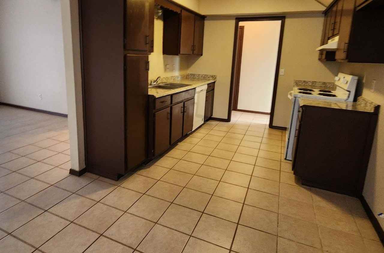 4704 Cinderella Drive - Photo 7 of 21