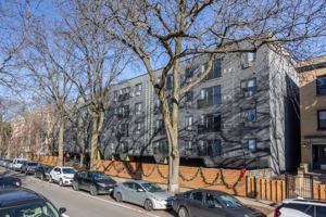 featured image of 5411 N Winthrop Ave