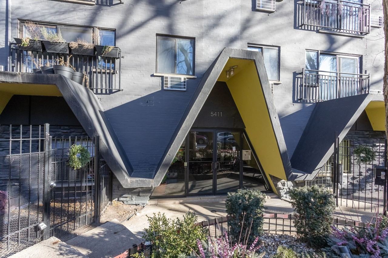 The Winthrop 5411 - Photo 2 of 2