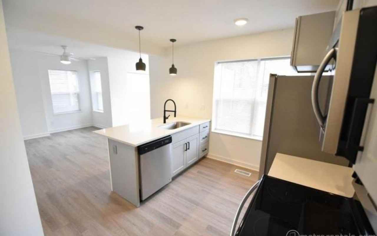 1400 Hamlet - Photo 2 of 4