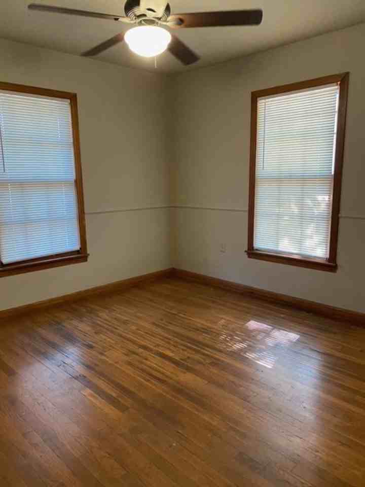 1225 W 6th St - Photo 3 of 12