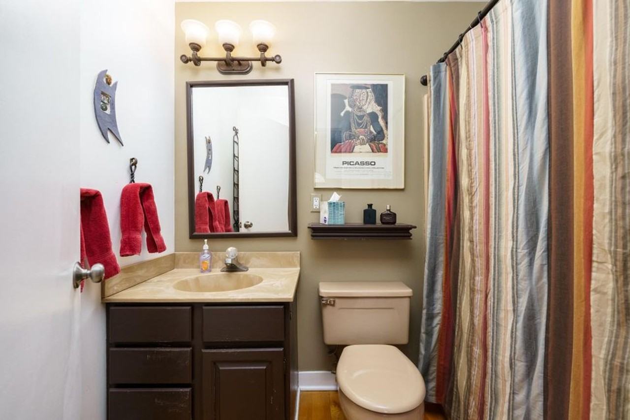 56 10th St - Photo 2 of 23