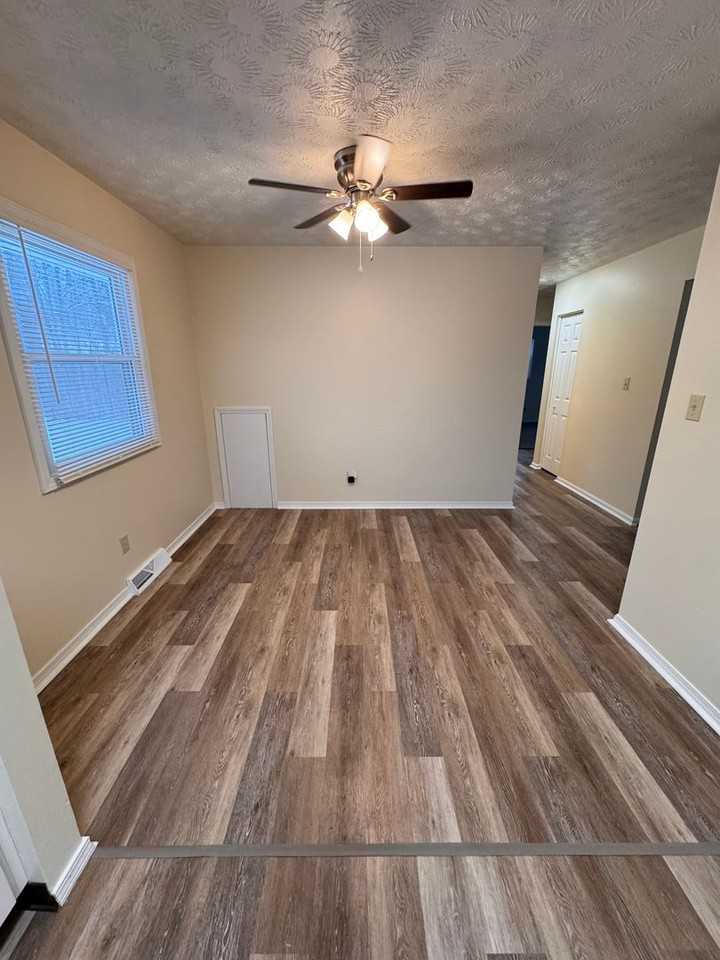 2239 Woodland Trce - Photo 3 of 19