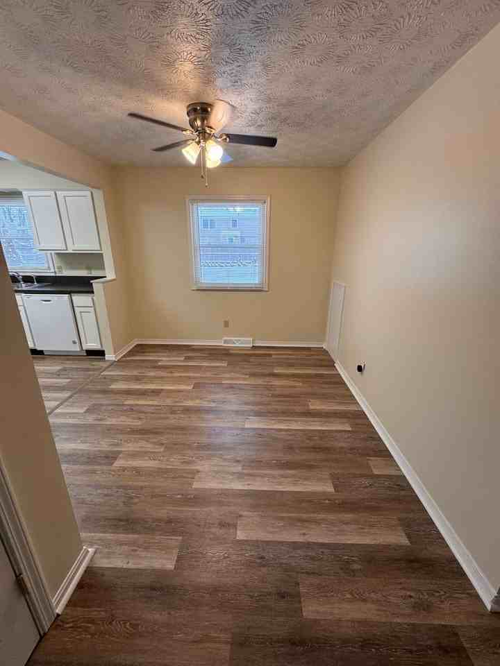 2239 Woodland Trce - Photo 5 of 19