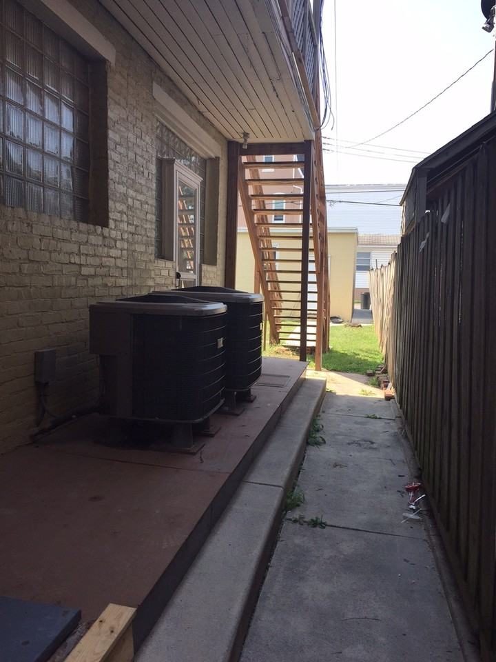 702 Roosevelt Ave #1 - Photo 3 of 11