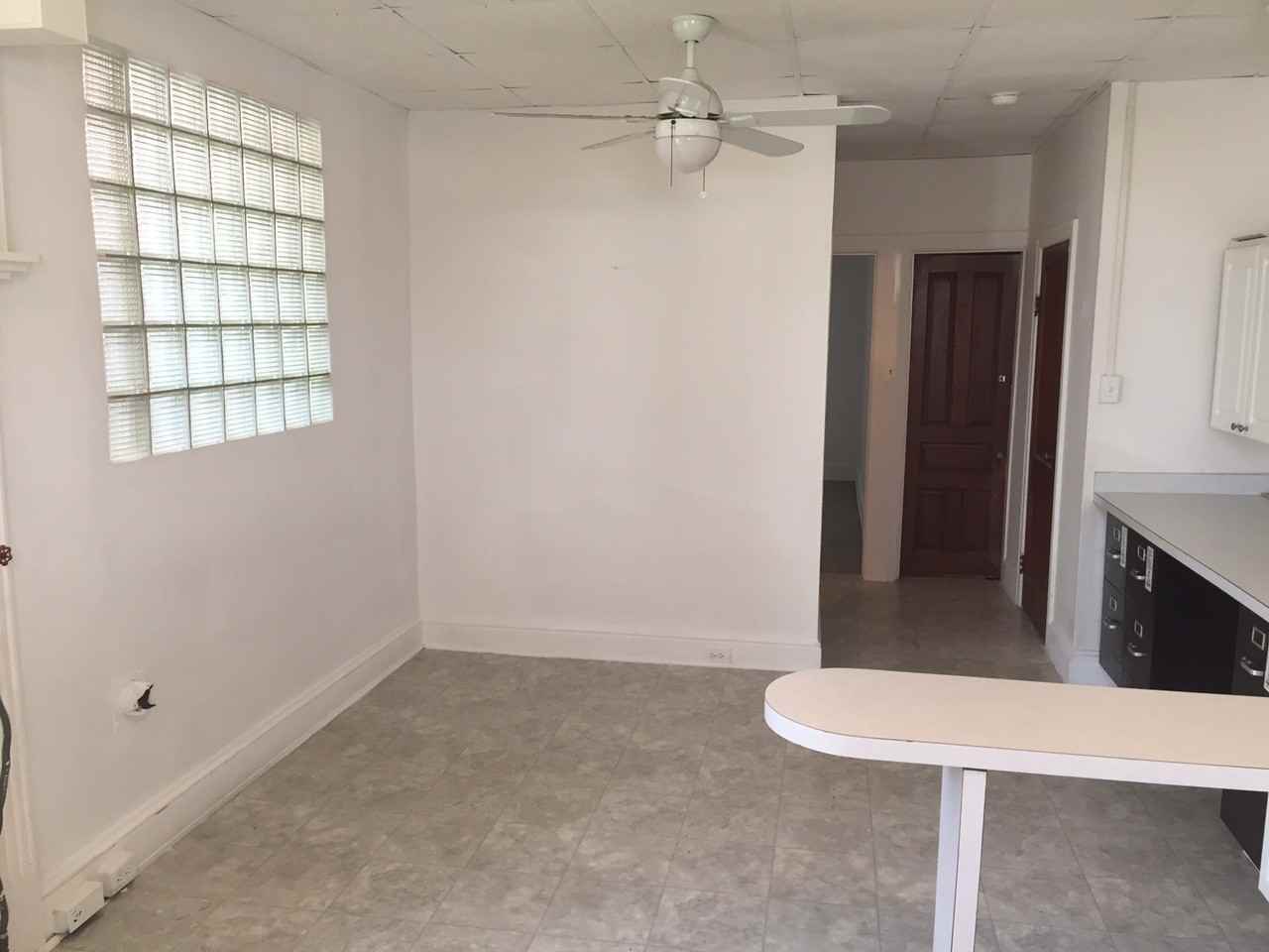 702 Roosevelt Ave #1 - Photo 4 of 11