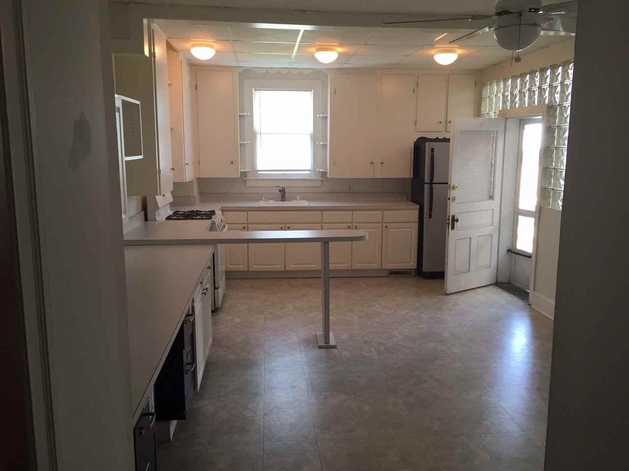 702 Roosevelt Ave #1 - Photo 6 of 11