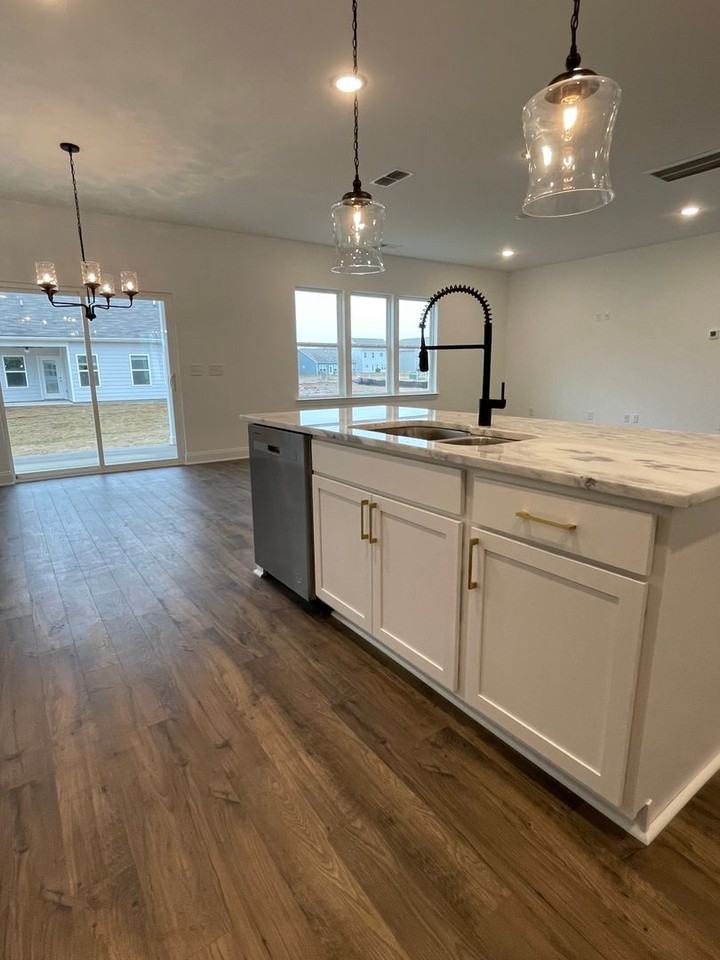 3707 Shady Forest Dr - Photo 4 of 18