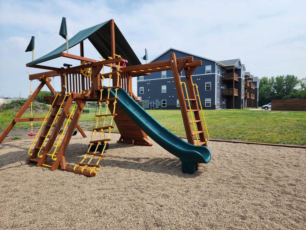 Nexus III Apartments - Photo 5 of 21