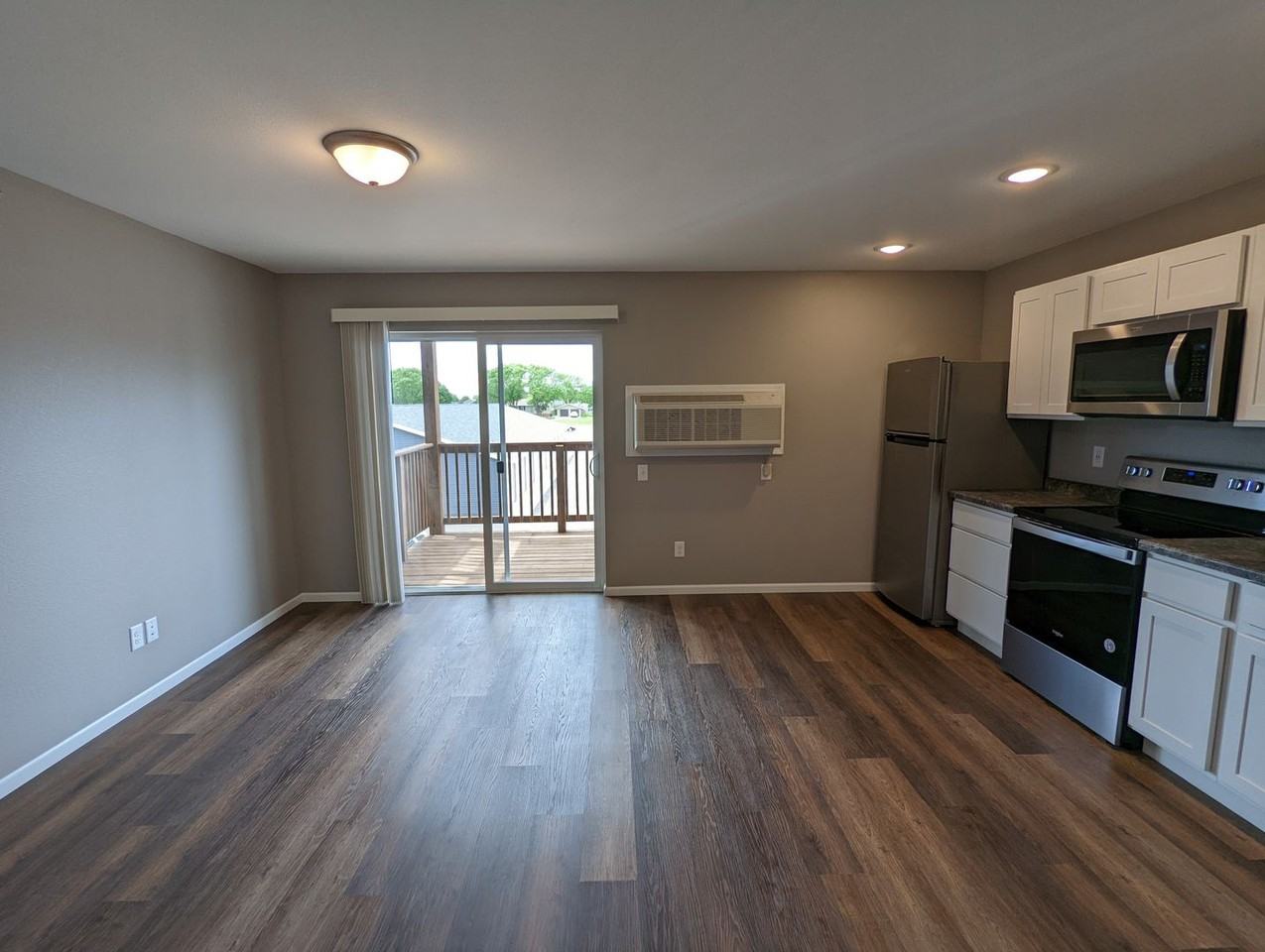 Nexus III Apartments - Photo 6 of 21