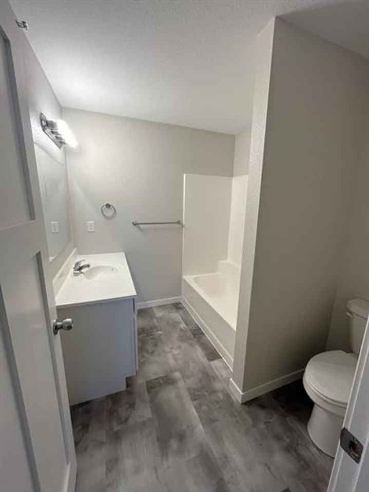 Edgeview Apartments - Photo 6 of 13