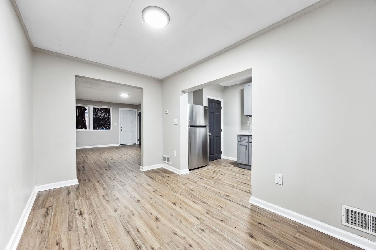 1926 Jasmine Rd - Photo 4 of 24