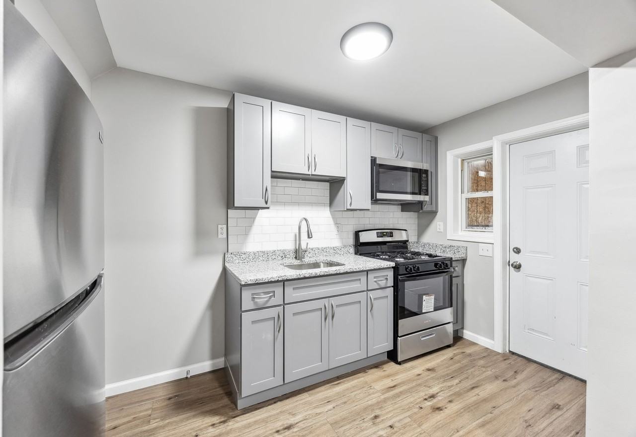 1926 Jasmine Rd - Photo 7 of 24