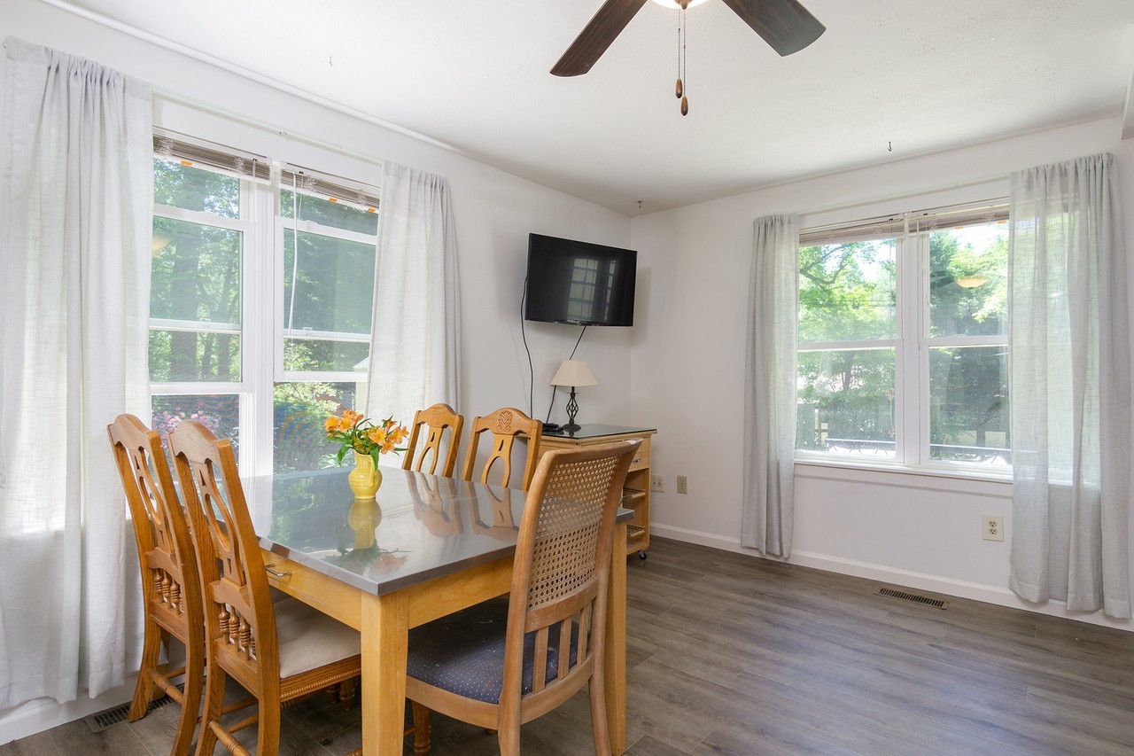 1120 Montreat Rd #B - Photo 5 of 20
