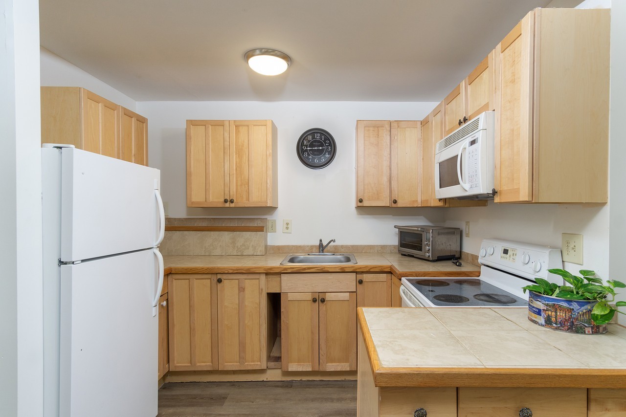 1120 Montreat Rd #B - Photo 7 of 20