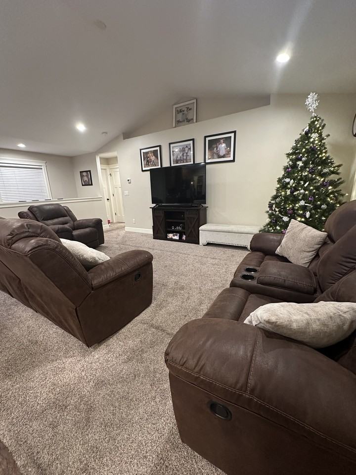 332 Cheyenne Dr #NA - Photo 3 of 11
