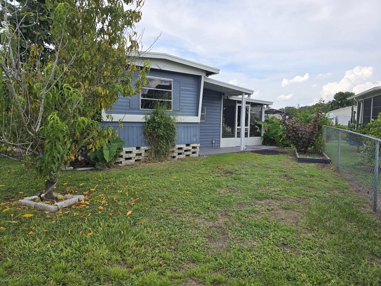 335 1st Ave N #NA - Photo 7 of 15