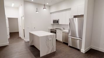 featured image of 823 E Main St