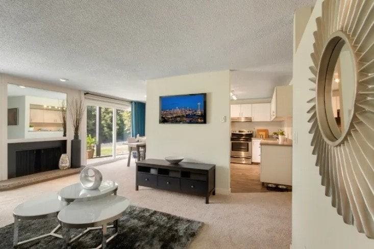 The Retreat - Photo 4 of 24