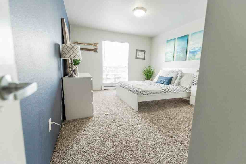 The Aviator Apartments - Photo 5 of 26