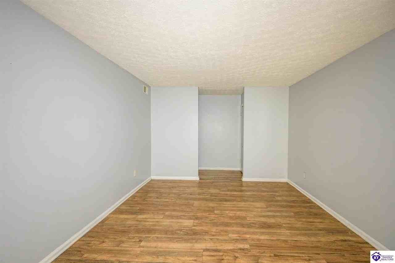 244 Pinewood Dr #2 - Photo 4 of 18