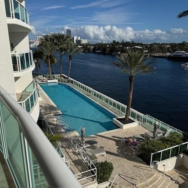 20201 E Country Club Dr #409 - Photo 2 of 12