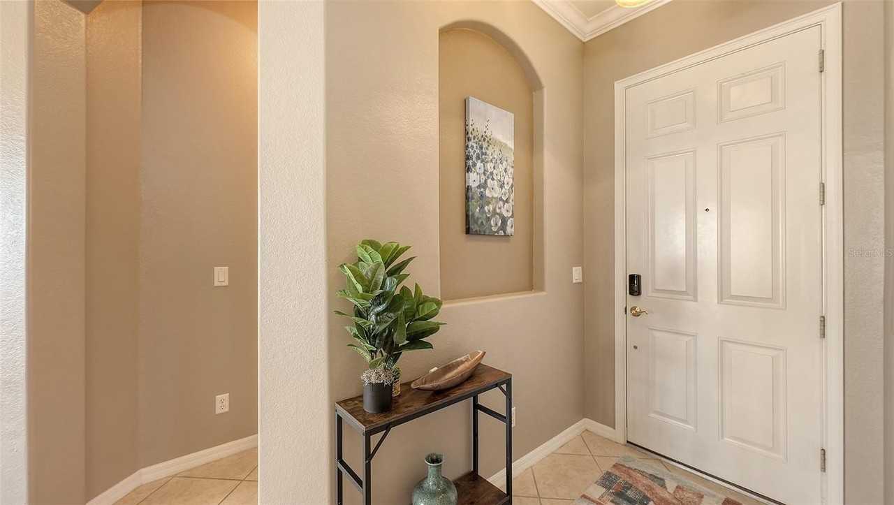 121 Savona Way - Photo 5 of 50