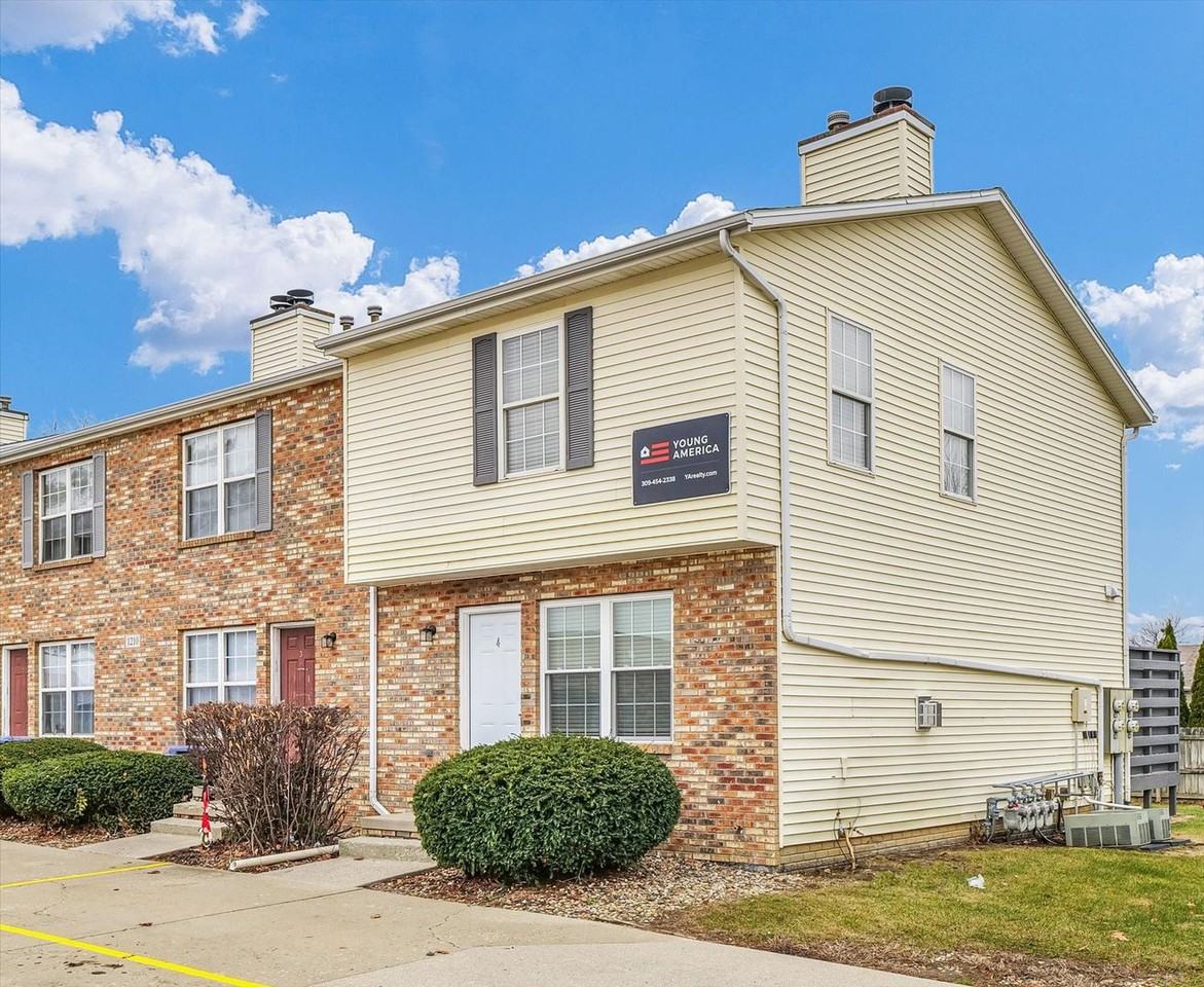 1210 Eastport - Photo 2 of 23