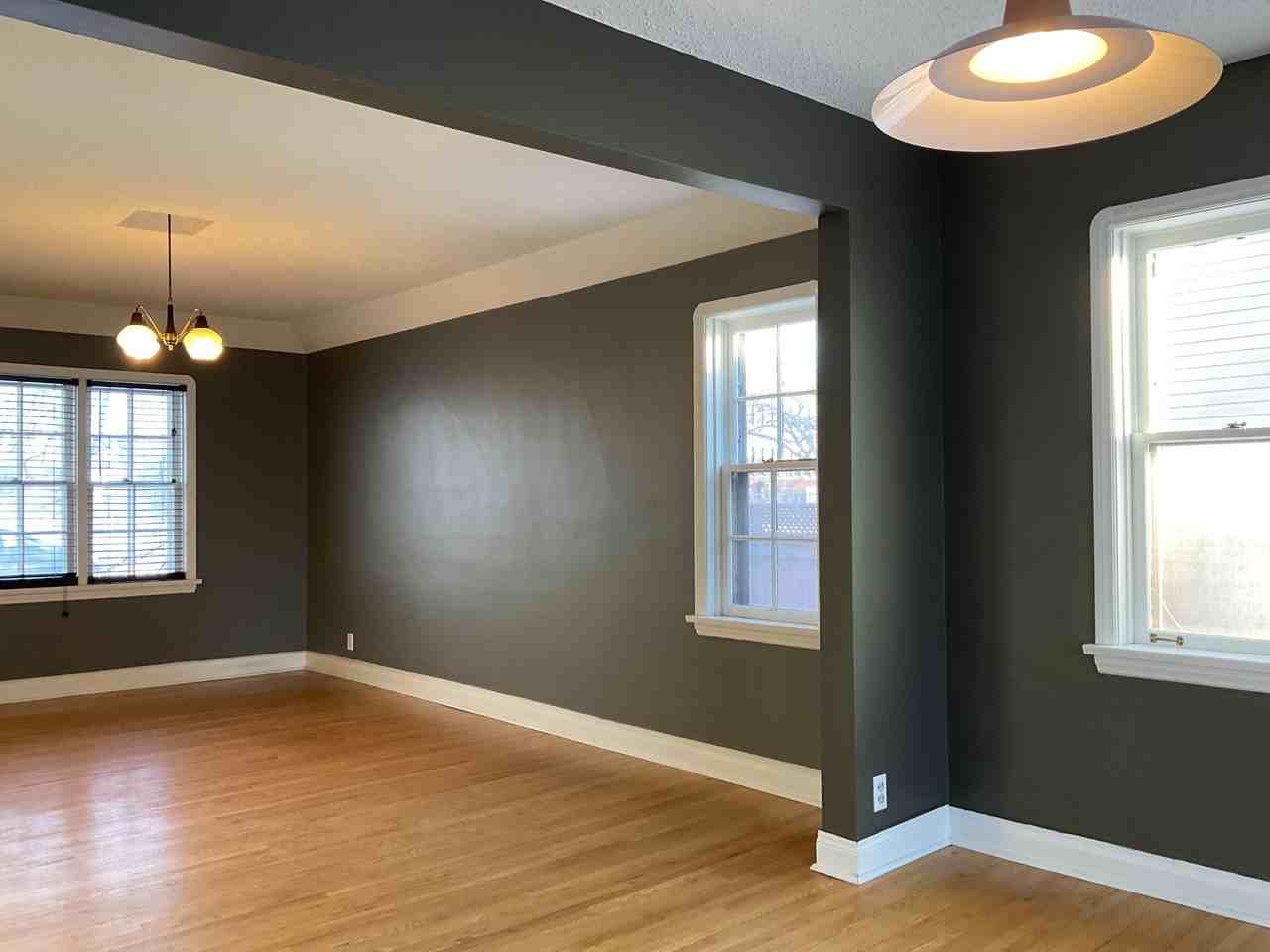 298 Winchester St - Photo 2 of 19