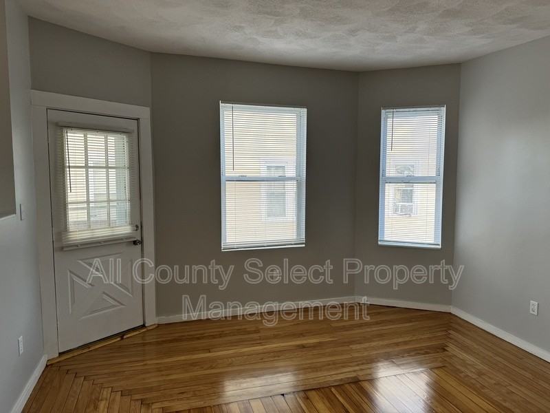 118 Eastern Ave #2 - Photo 5 of 20