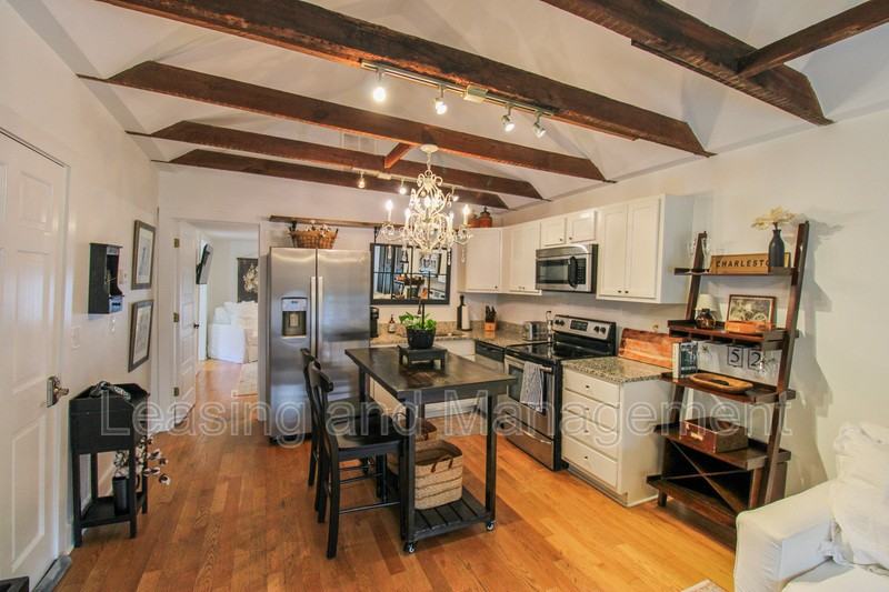 52 Chapel St #B - Photo 2 of 11