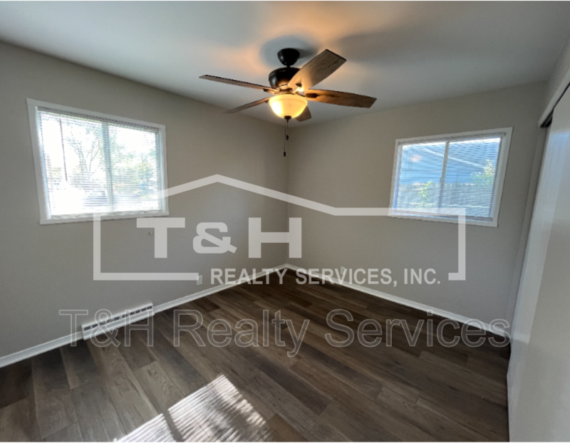 2929 Apache Dr - Photo 3 of 13