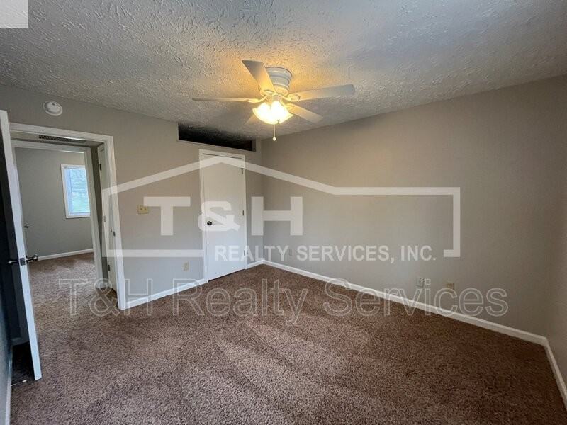 1527 Stacy Lynn Dr - Photo 5 of 12
