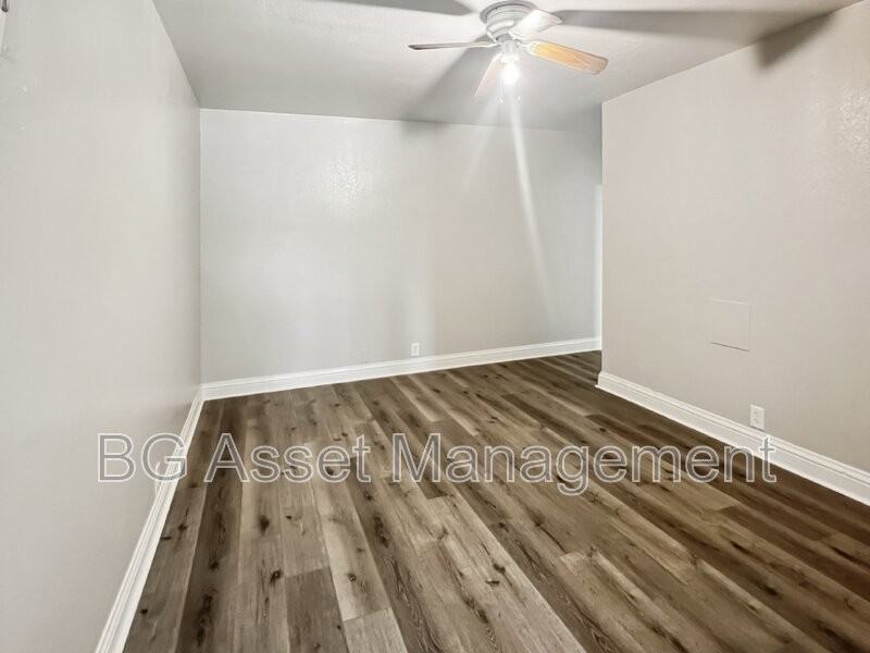 2223 Bonar St #C - Photo 2 of 19