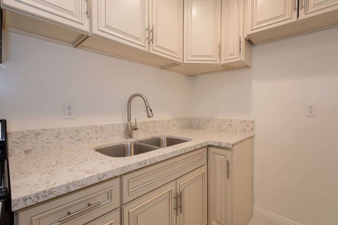 LOVELY 1BED Near Valley College! - Photo 4 of 16