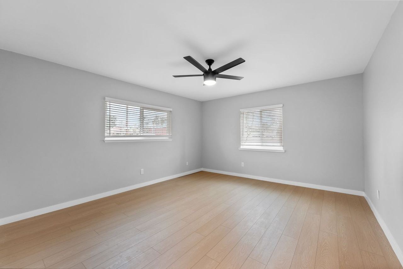 150 E La Verne - Photo 7 of 23