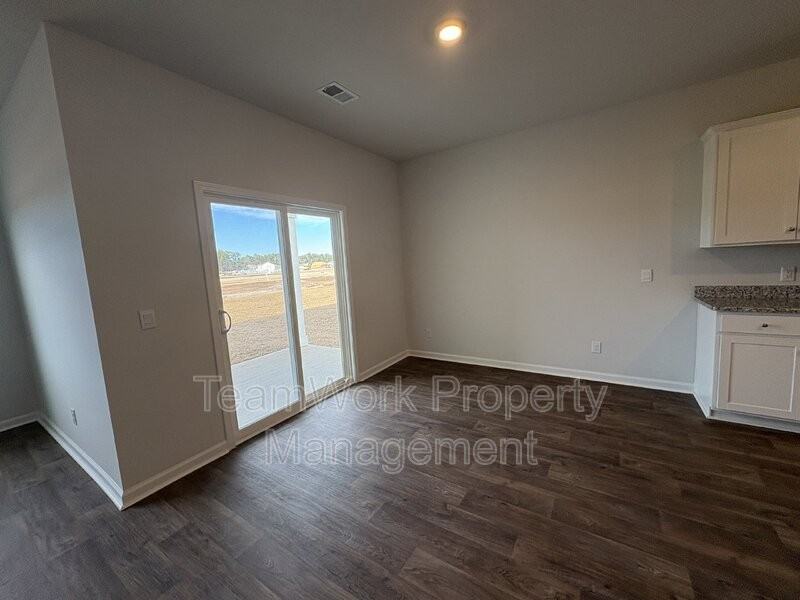 3048 Dalmore Dr - Photo 3 of 14