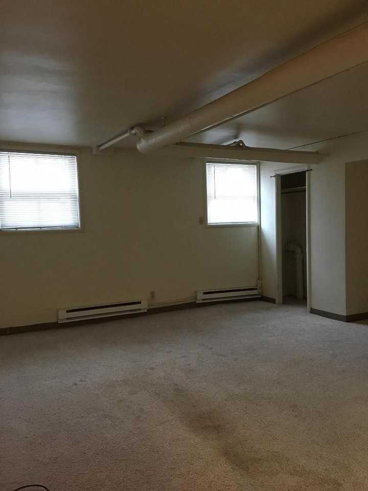 Stratford Apartments - Photo 2 of 11