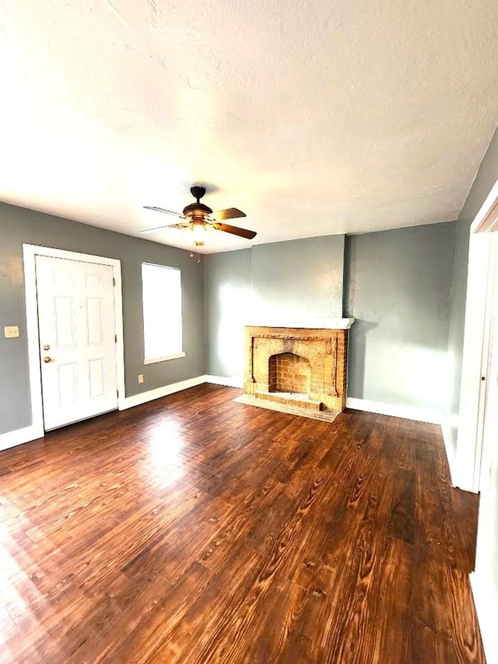 1504 N Drexel Blvd - Photo 2 of 42