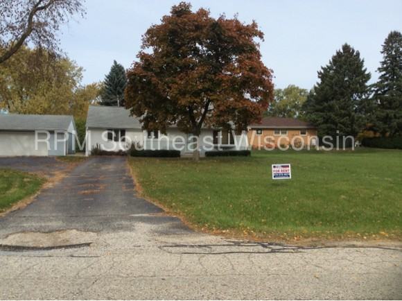 4400 W Calumet Rd - Photo 2 of 17