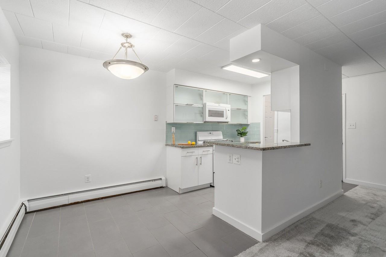 Ridgeview Apartments - Photo 5 of 27