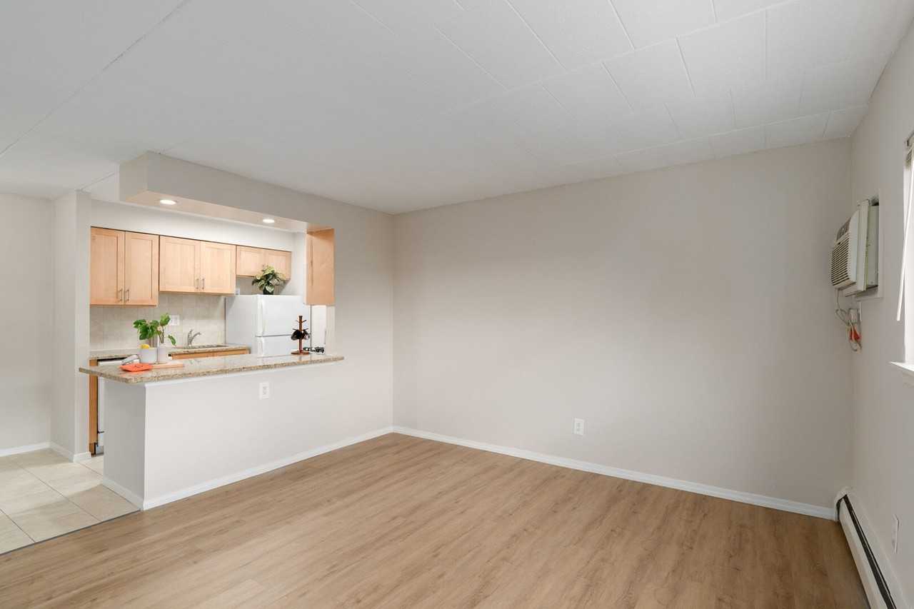 Ridgeview Apartments - Photo 6 of 27