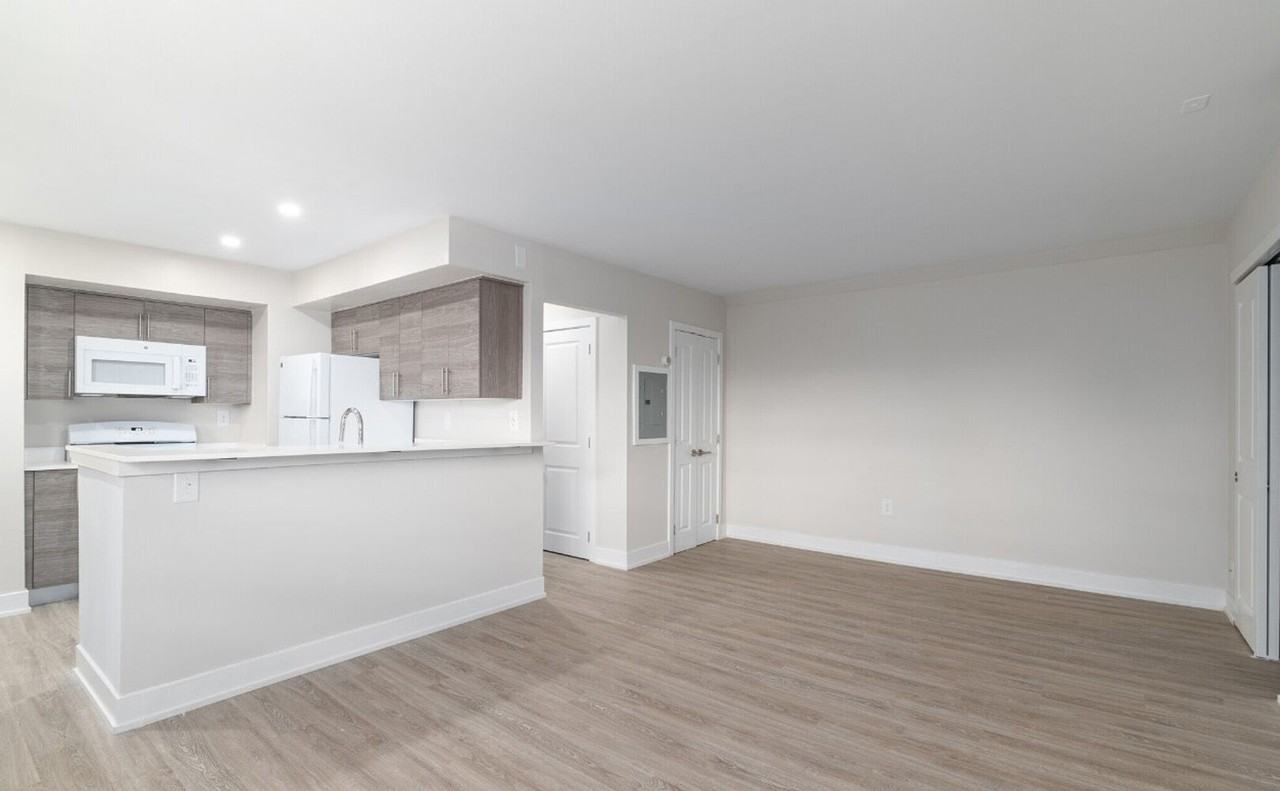 Donna Court Apartments - Photo 6 of 17