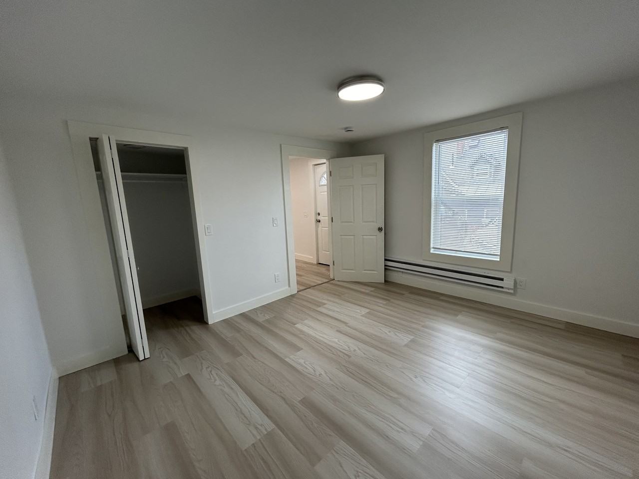 54 Shelby St - Photo 4 of 12