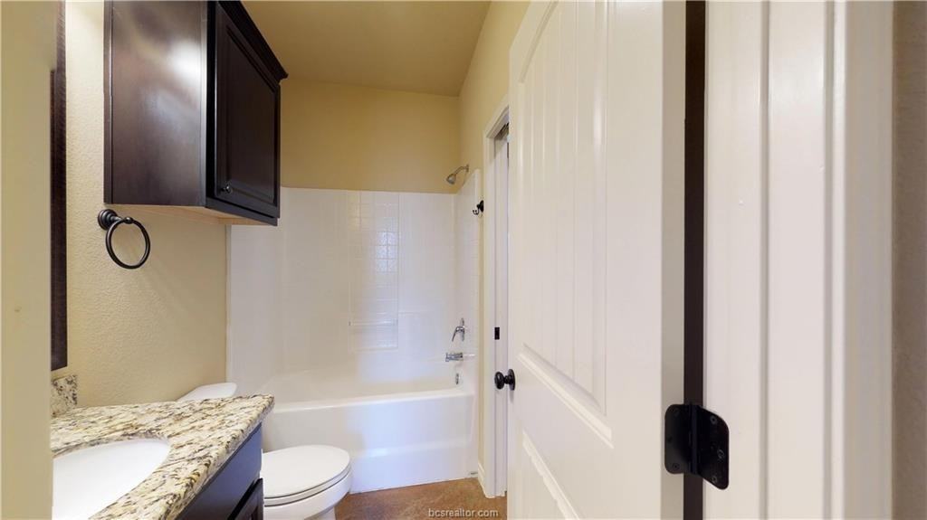 104 Armored Ave - Photo 6 of 26