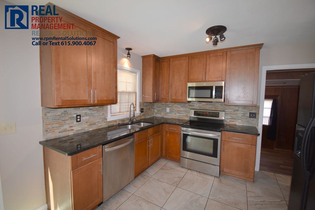 922 Kay St - Photo 5 of 19