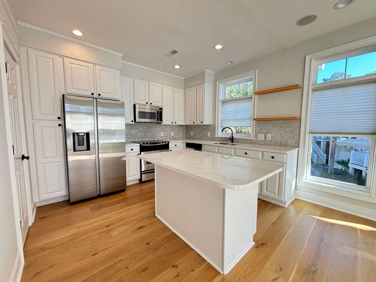 1580 Sea Palms Cres - Photo 7 of 30