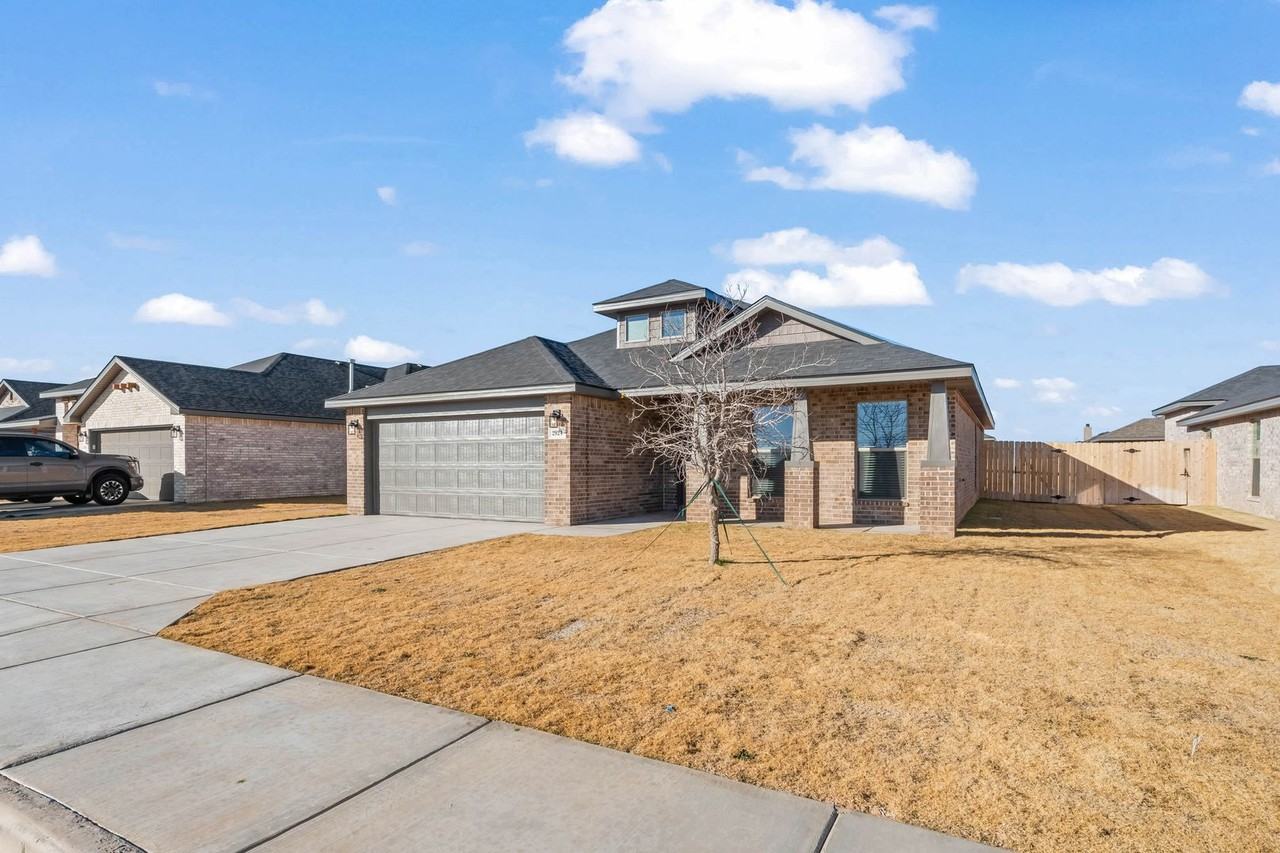 2924 138th Pl - Photo 2 of 27
